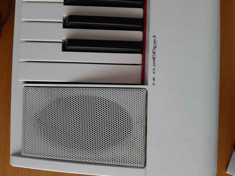 N12（ピアノ・楽器・PA機材）の商品画像 - 査定依頼日：2025年10月9日 - 最高査定価格：3,000円