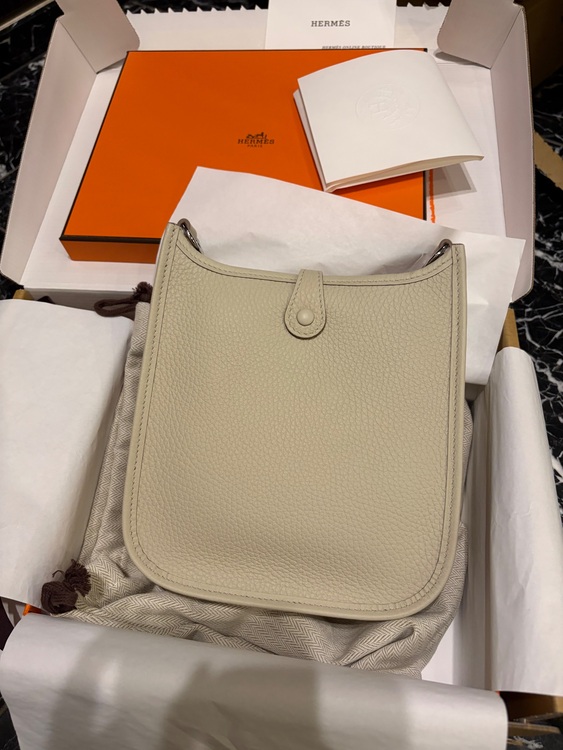 エルメス エブリン （ブランドバッグ）の商品画像 - 査定依頼日：2025年10月29日 - 最高査定価格：320,000円