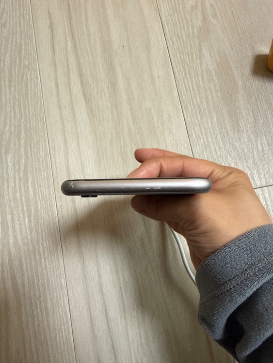 iPhone6S 128GB 画面割れ有り （スマホ）の商品画像 - 査定依頼日：2026年4月5日 - 最高査定価格：1,000円
