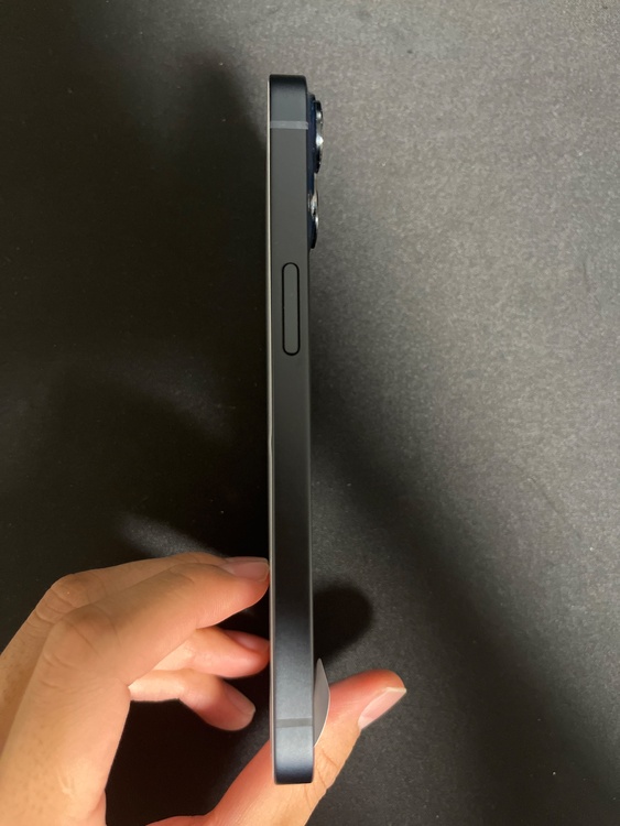iPhone iPhone 14 256GB SIMフリー（スマホ）の商品画像 - 査定依頼日：2026年10月1日 - 最高査定価格：65,000円