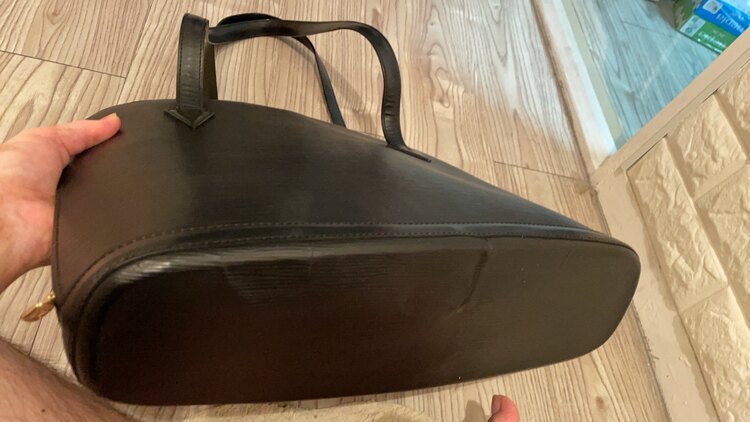 ルイヴィトン エピ （ブランドバッグ）の商品画像 - 査定依頼日：2025年3月12日 - 最高査定価格：60,000円