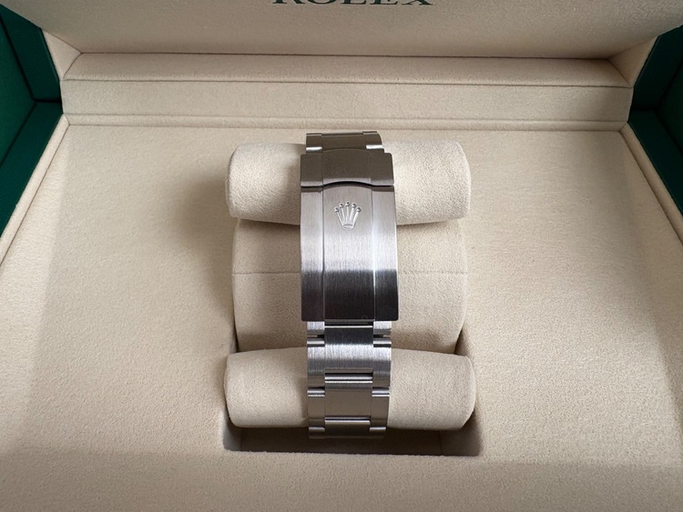 オイスターパーペチュアル36（高級時計）の商品画像 - 査定依頼日：2025年6月30日 - 最高査定価格：1,250,000円