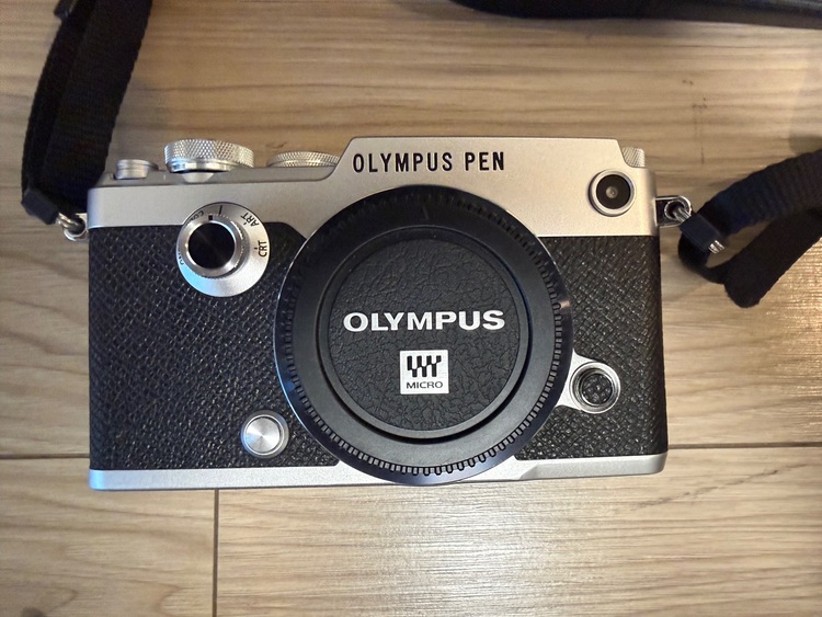 PEN-F（カメラ）の商品画像 - 査定依頼日：2025年11月29日 - 最高査定価格：90,000円