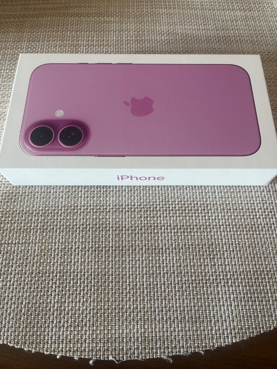 新品未使用iPhone16（スマホ）の商品画像 - 査定依頼日：2026年3月4日 - 最高査定価格：100,000円