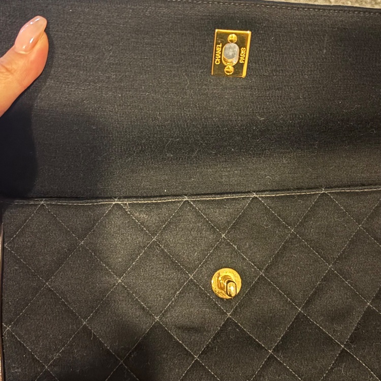 コットンデカマトラッセ？（ブランドバッグ）の商品画像 - 査定依頼日：2025年7月29日 - 最高査定価格：130,000円