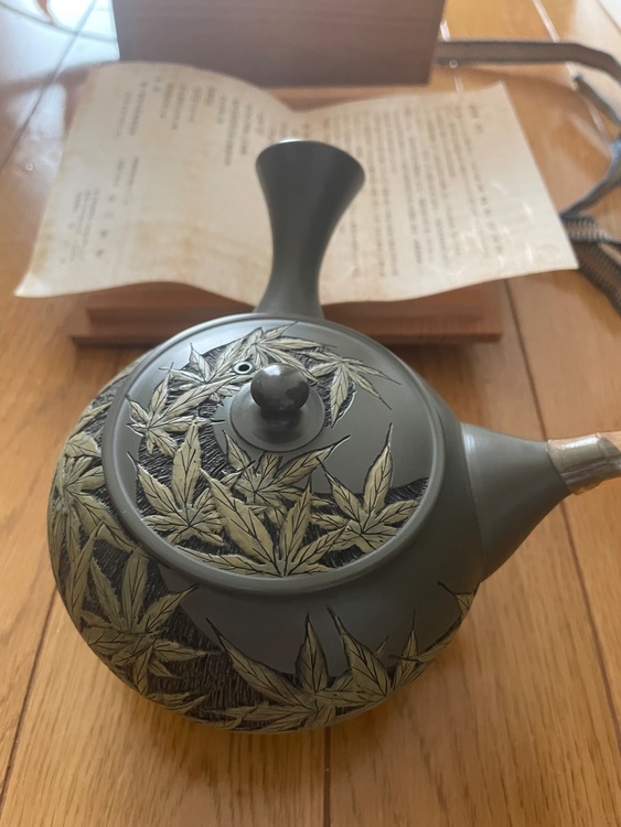 急須（美術品・骨董品）の商品画像 - 査定依頼日：2026年2月27日 - 最高査定価格：3,000円