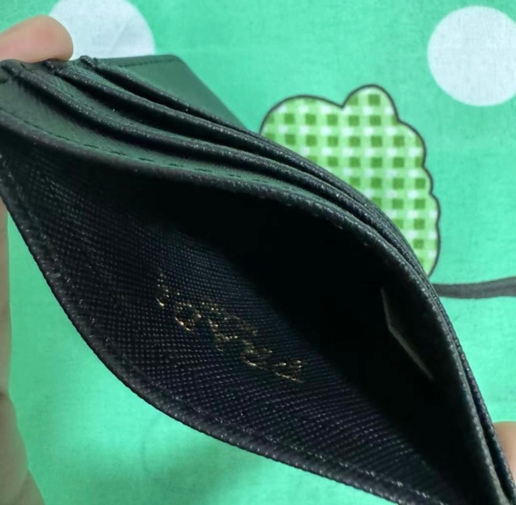 プラダ  （ブランドバッグ）の商品画像 - 査定依頼日：2025年9月6日 - 最高査定価格：27,000円