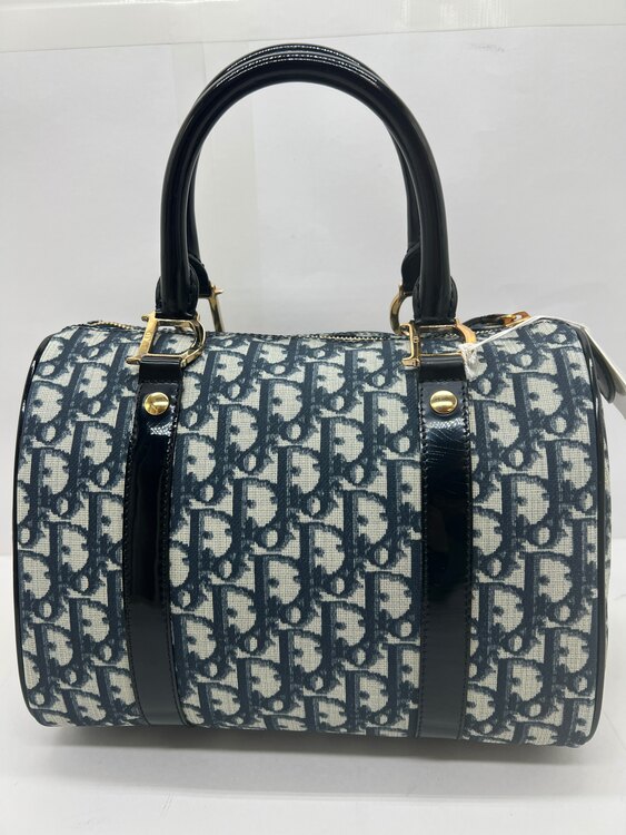 ディオール  （ブランドバッグ）の商品画像 - 査定依頼日：2025年1月16日 - 最高査定価格：130,000円