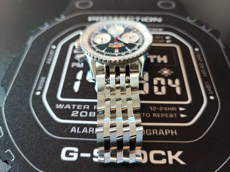 ブライトリング ナビタイマー （高級時計）の商品画像 - 査定依頼日：2025年2月5日 - 最高査定価格：780,000円