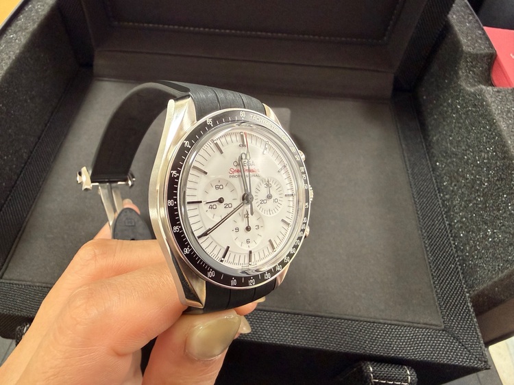 オメガ スピードマスター （高級時計）の商品画像 - 査定依頼日：2025年10月1日 - 最高査定価格：1,100,000円