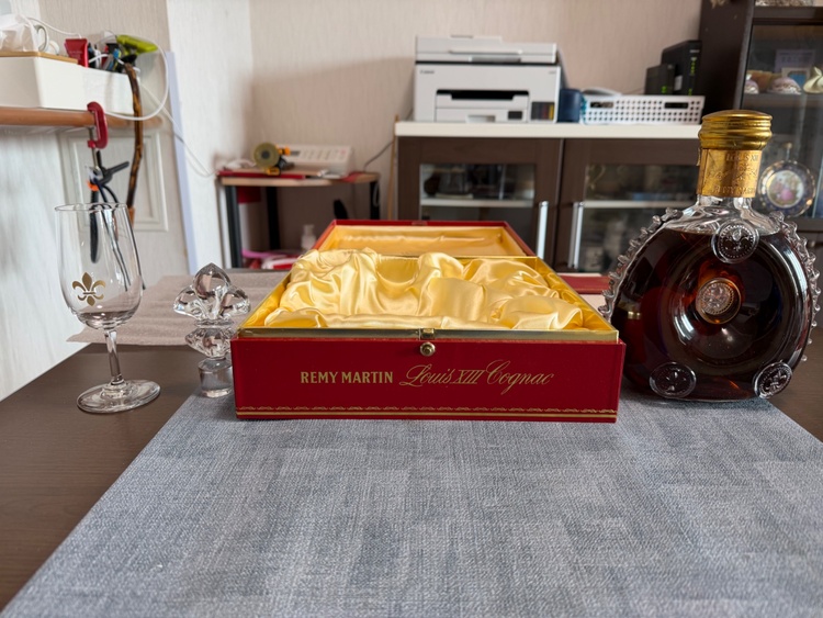 ブランデー レミーマルタン （お酒）の商品画像 - 査定依頼日：2026年4月22日 - 最高査定価格：130,000円