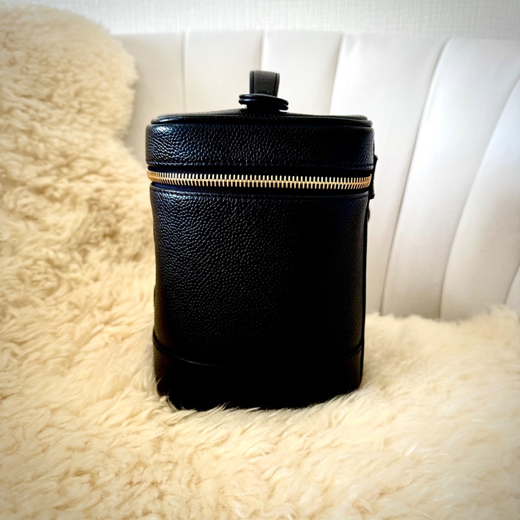 CHANEL バニティバッグ キャビアスキン ココマーク Gカード有（ブランドバッグ）の商品画像 - 査定依頼日：2026年5月13日 - 最高査定価格：125,000円