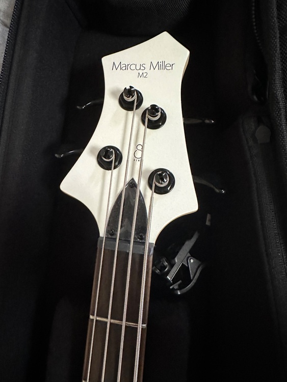 Sire Marcus Miller M2-4 LH WHITE PEARL エ（ピアノ・楽器・PA機材）の商品画像 - 査定依頼日：2025年11月28日 - 最高査定価格：22,000円