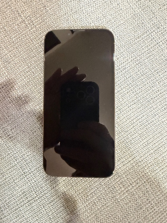 iPhone13pro512GB残債なし美品（スマホ）の商品画像 - 査定依頼日：2026年4月24日 - 最高査定価格：51,000円