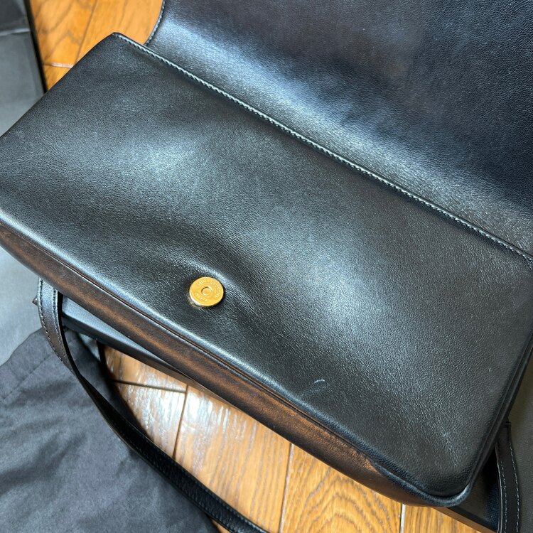 イブサンローラン  （ブランドバッグ）の商品画像 - 査定依頼日：2025年4月15日 - 最高査定価格：130,000円