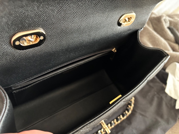 ハンドル付きバック（ブランドバッグ）の商品画像 - 査定依頼日：2026年2月5日 - 最高査定価格：800,000円