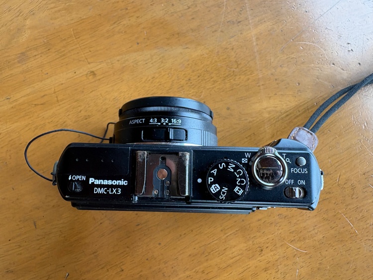 Panasonic LUMIX DMC-LX3（カメラ）の商品画像 - 査定依頼日：2026年5月2日 - 最高査定価格：5,100円