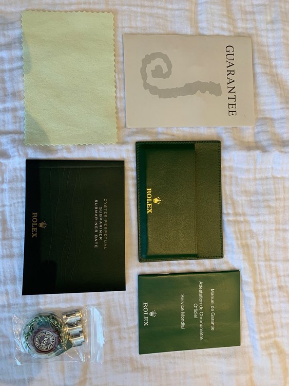 SUBMARINER DATE（高級時計）の商品画像 - 査定依頼日：2022年9月9日 - 最高査定価格：1,450,000円