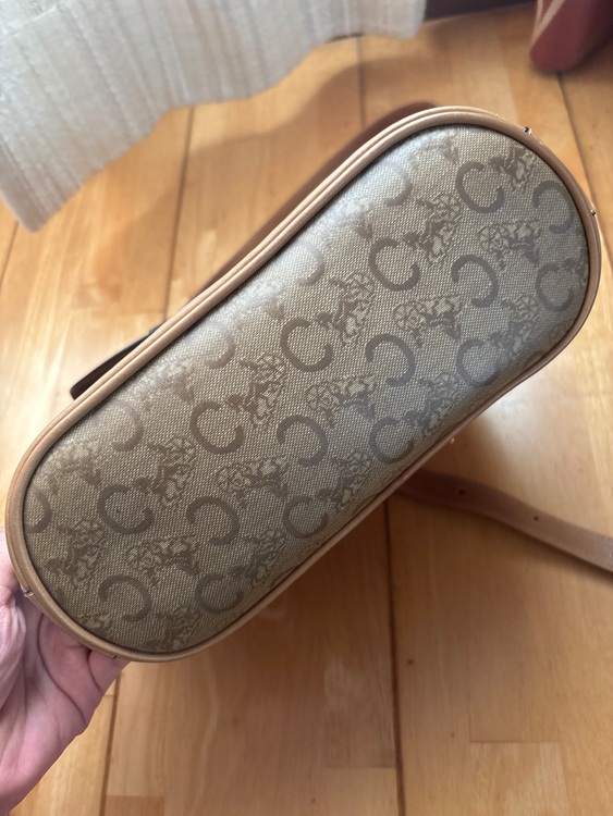 セリーヌ  （ブランドバッグ）の商品画像 - 査定依頼日：2025年9月27日 - 最高査定価格：12,000円