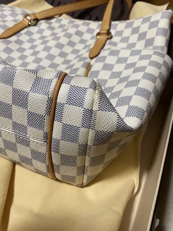 ダミエアズール（ブランドバッグ）の商品画像 - 査定依頼日：2021年12月16日 - 最高査定価格：71,000円