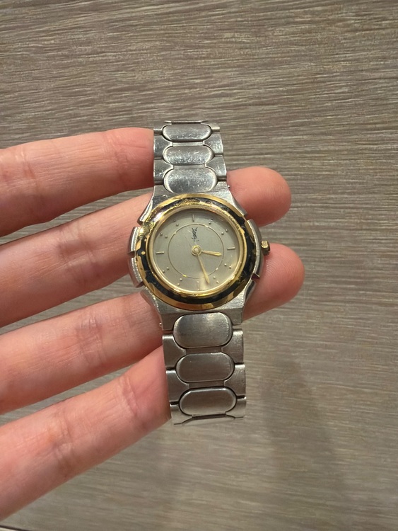 イヴ・サンローラン（高級時計）の商品画像 - 査定依頼日：2025年10月21日 - 最高査定価格：2,000円