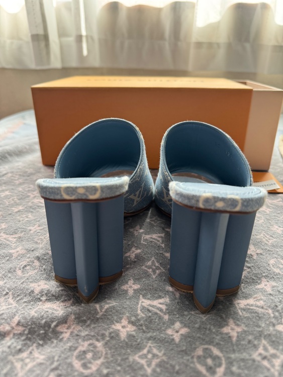 サンダル（古着・ファッション）の商品画像 - 査定依頼日：2025年9月27日 - 最高査定価格：20,000円