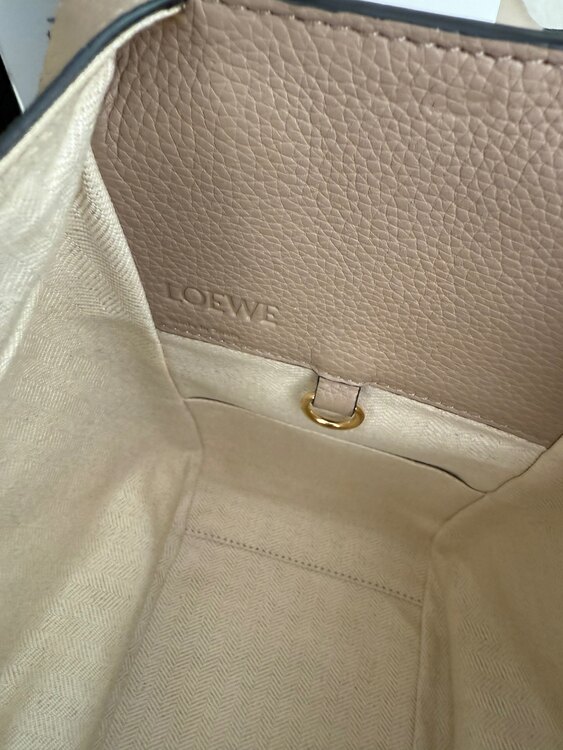 ロエベ ハンモック（ブランドバッグ）の商品画像 - 査定依頼日：2025年5月29日 - 最高査定価格：110,000円