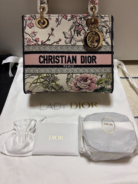 ディオール  （ブランドバッグ）の商品画像 - 査定依頼日：2026年2月22日 - 最高査定価格：220,000円