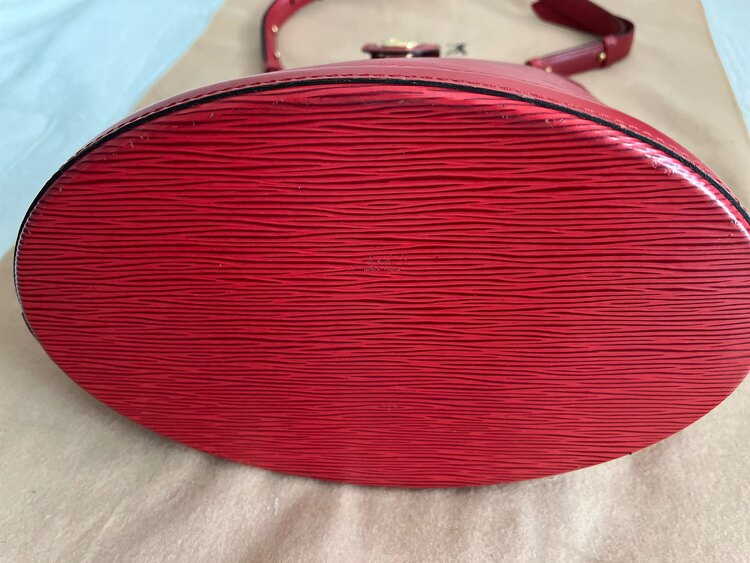 LV M52257 エピ　クリュニー　ショルダーバッグ（ブランドバッグ）の商品画像 - 査定依頼日：2025年3月30日 - 最高査定価格：45,000円