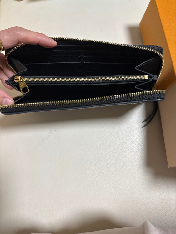 長財布（ブランド財布・小物）の商品画像 - 査定依頼日：2025年1月30日 - 最高査定価格：52,000円