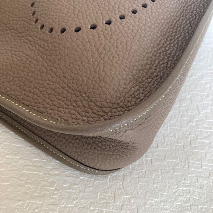 PM（ブランドバッグ）の商品画像 - 査定依頼日：2025年11月30日 - 最高査定価格：160,000円