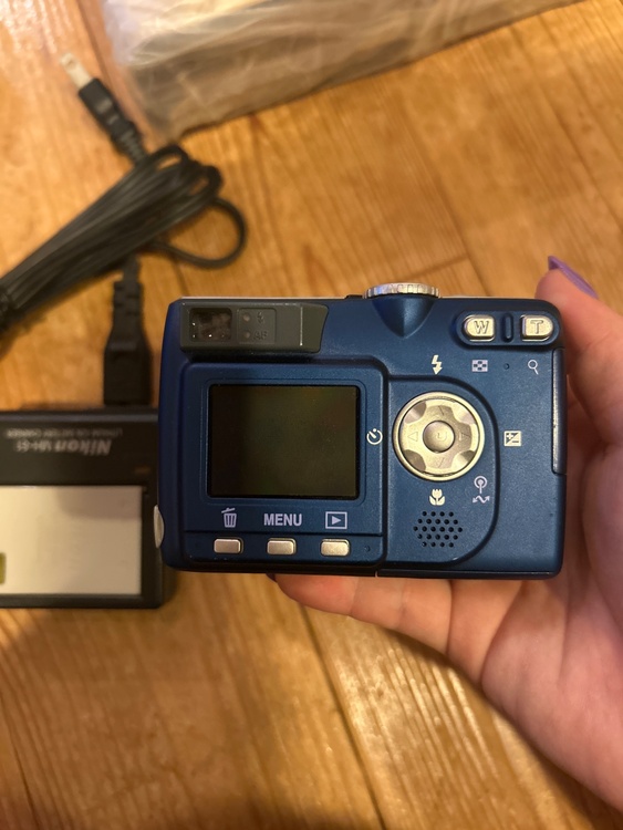 Nikon coolpix5200（カメラ）の商品画像 - 査定依頼日：2026年3月2日 - 最高査定価格：3,000円