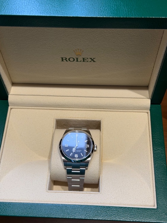 ロレックス エクスプローラー 124270（高級時計）の商品画像 - 査定依頼日：2026年4月12日 - 最高査定価格：1,350,000円