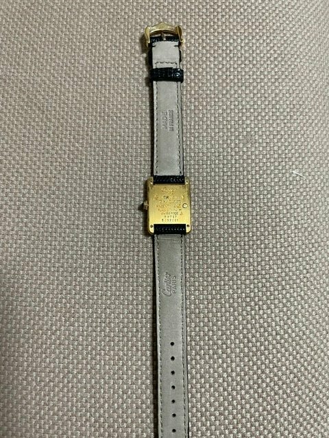 カルティエ タンク（高級時計）の商品画像 - 査定依頼日：2026年10月15日 - 最高査定価格：350,000円