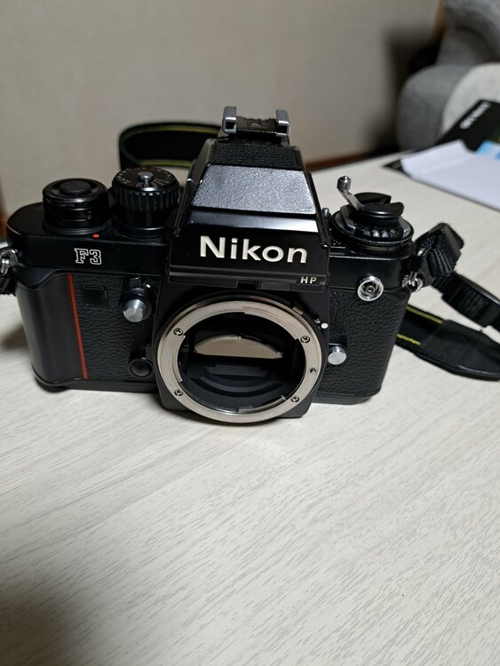 F3（カメラ）の商品画像 - 査定依頼日：2026年1月20日 - 最高査定価格：40,000円