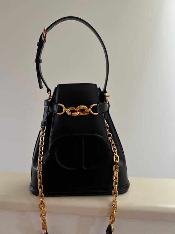 ディオール  （ブランドバッグ）の商品画像 - 査定依頼日：2025年10月12日 - 最高査定価格：250,000円