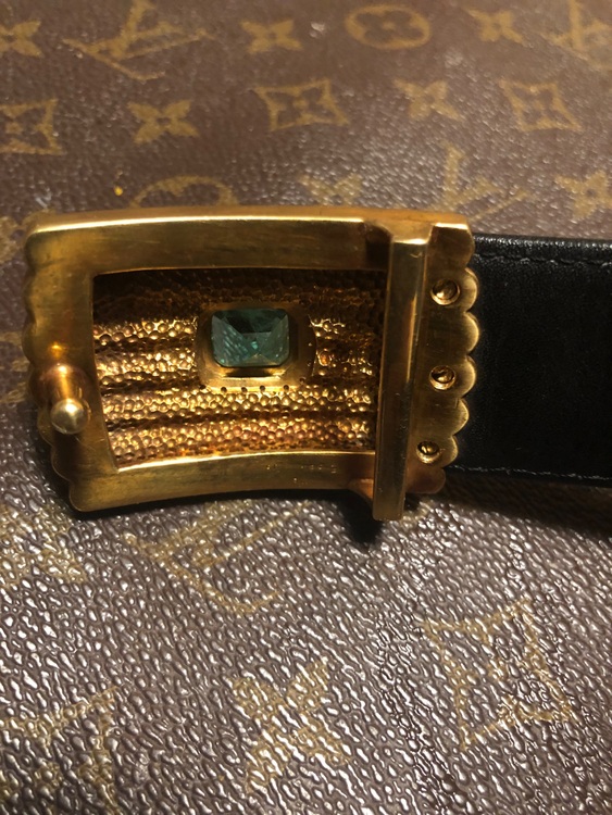 エメラルドダイヤ金ワニ皮ベルト（金・貴金属）の商品画像 - 査定依頼日：2025年7月25日 - 最高査定価格：1,500,000円