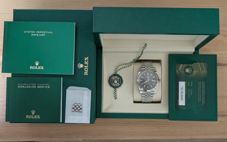ロレックス デイトジャスト 12633（高級時計）の商品画像 - 査定依頼日：2025年11月29日 - 最高査定価格：2,380,000円