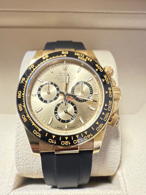 126518LN（高級時計）の商品画像 - 査定依頼日：2025年12月28日 - 最高査定価格：9,300,000円