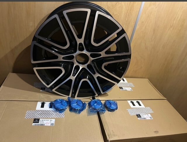 メルセデス　AMG G450D ローンチエディション　２０インチ　アルミホイール（カー用品）の商品画像 - 査定依頼日：2025年3月24日 - 最高査定価格：120,000円