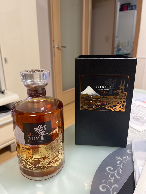 ウイスキー サントリー響 （お酒）の商品画像 - 査定依頼日：2025年8月19日 - 最高査定価格：320,000円