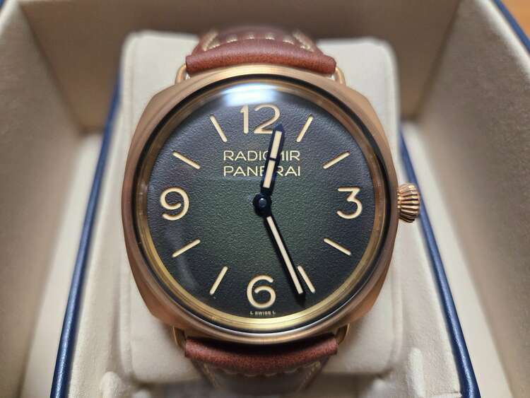 パネライ ラジオミール Pam（高級時計）の商品画像 - 査定依頼日：2025年4月25日 - 最高査定価格：1,800,000円