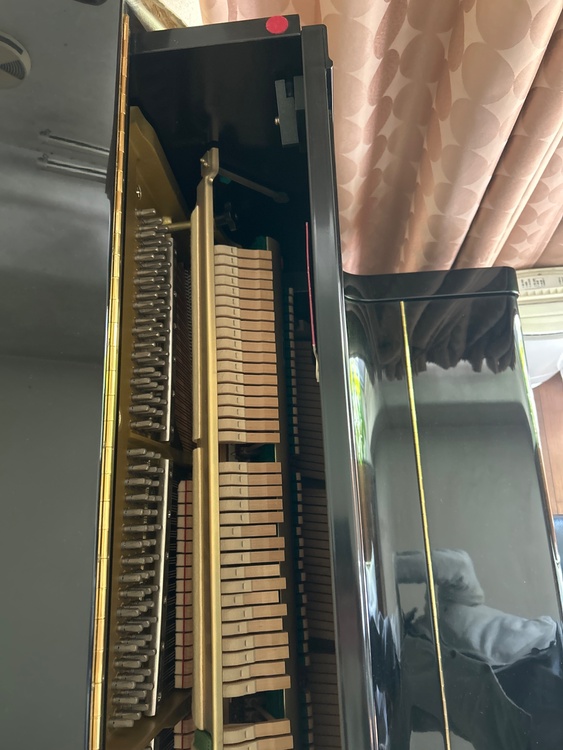 YAMAHA U300 ペダル3本　黒　製造番号5554987（ピアノ・楽器・PA機材）の商品画像 - 査定依頼日：2026年1月23日 - 最高査定価格：5,000円