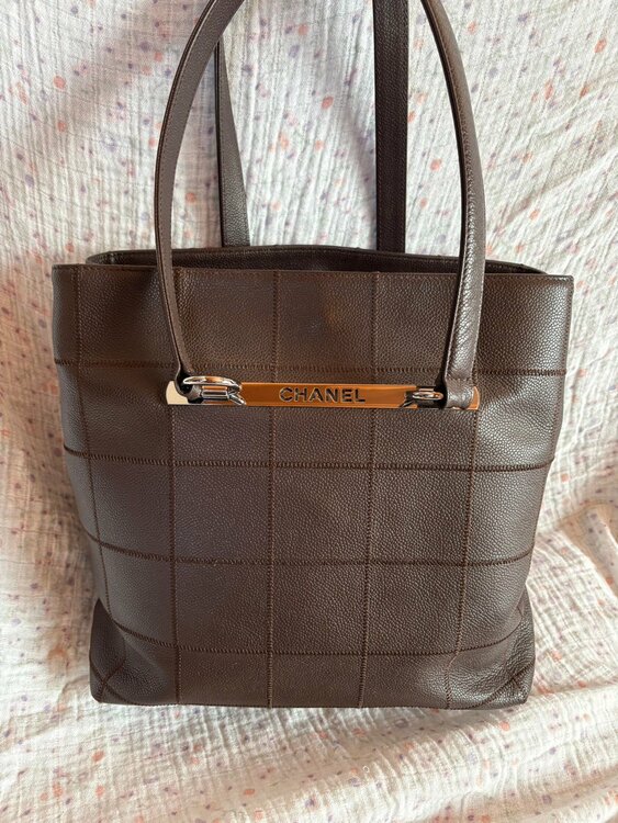 チョコバー（ブランドバッグ）の商品画像 - 査定依頼日：2026年4月4日 - 最高査定価格：80,000円