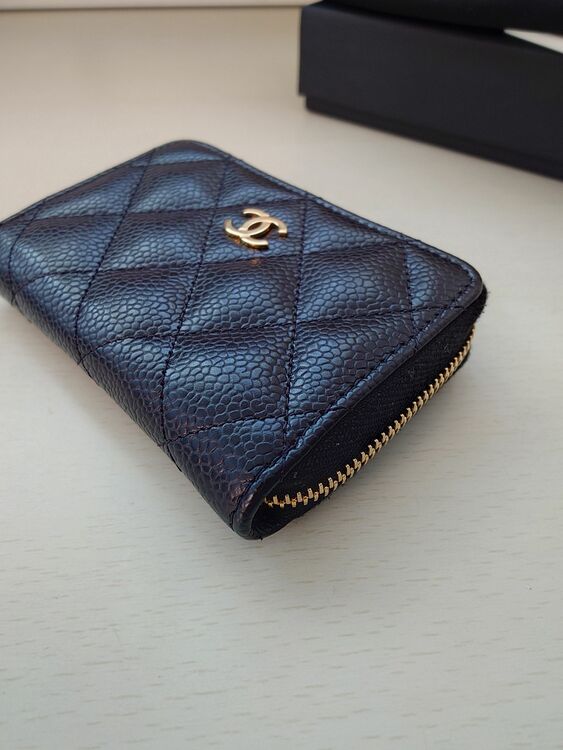 クラシック ジップ コインパース   グレインド カーフスキン  ブラック（ブランド財布・小物）の商品画像 - 査定依頼日：2025年10月15日 - 最高査定価格：80,000円