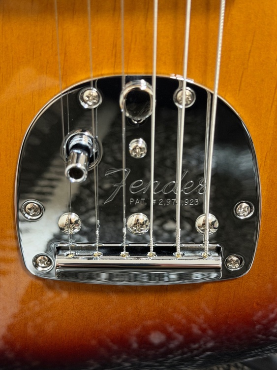 Kurt Cobain Jaguar® Left-Hand（ピアノ・楽器・PA機材）の商品画像 - 査定依頼日：2026年4月4日 - 最高査定価格：145,000円