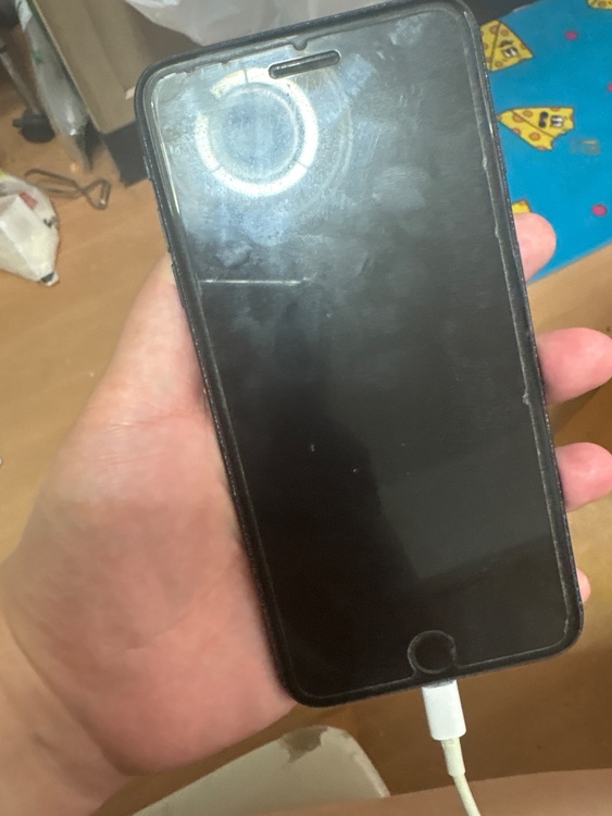iPhone iPhone7 Plus 32GB Softbank（スマホ）の商品画像 - 査定依頼日：2026年7月22日 - 最高査定価格：999円