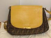 フェンディ  （ブランドバッグ）の商品画像 - 査定依頼日：2025年6月20日 - 最高査定価格：50,000円