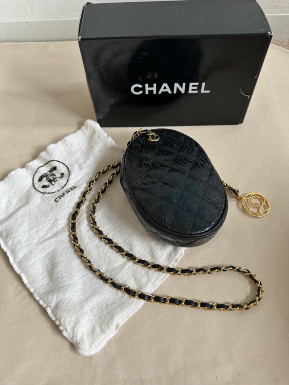 希少 ヴィンテージ CHANEL リザード オーバル チェーンショルダーバッグ（ブランドバッグ）の商品画像 - 査定依頼日：2026年8月21日 - 最高査定価格：90,000円
