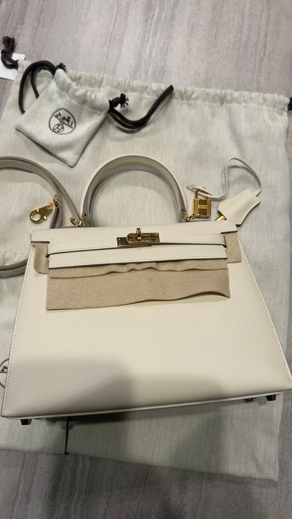 エルメス ケリー （ブランドバッグ）の商品画像 - 査定依頼日：2026年3月20日 - 最高査定価格：3,300,000円